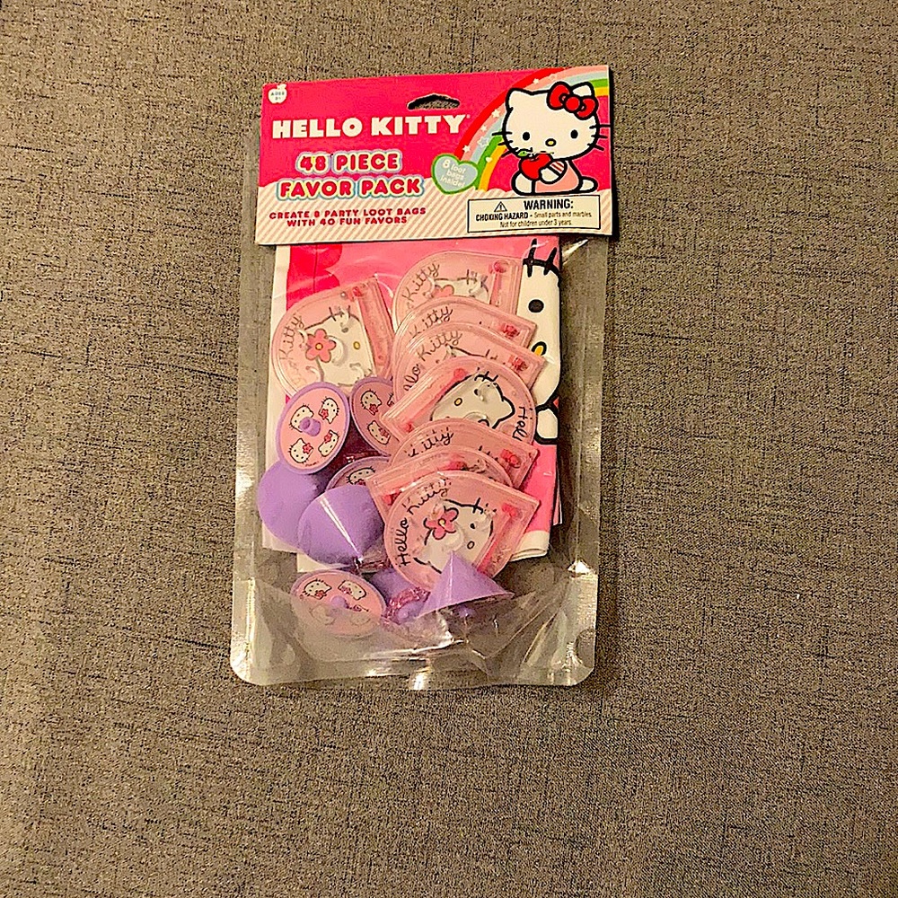 Hello Kitty 48 piece favor pack ⭐️NEW⭐️